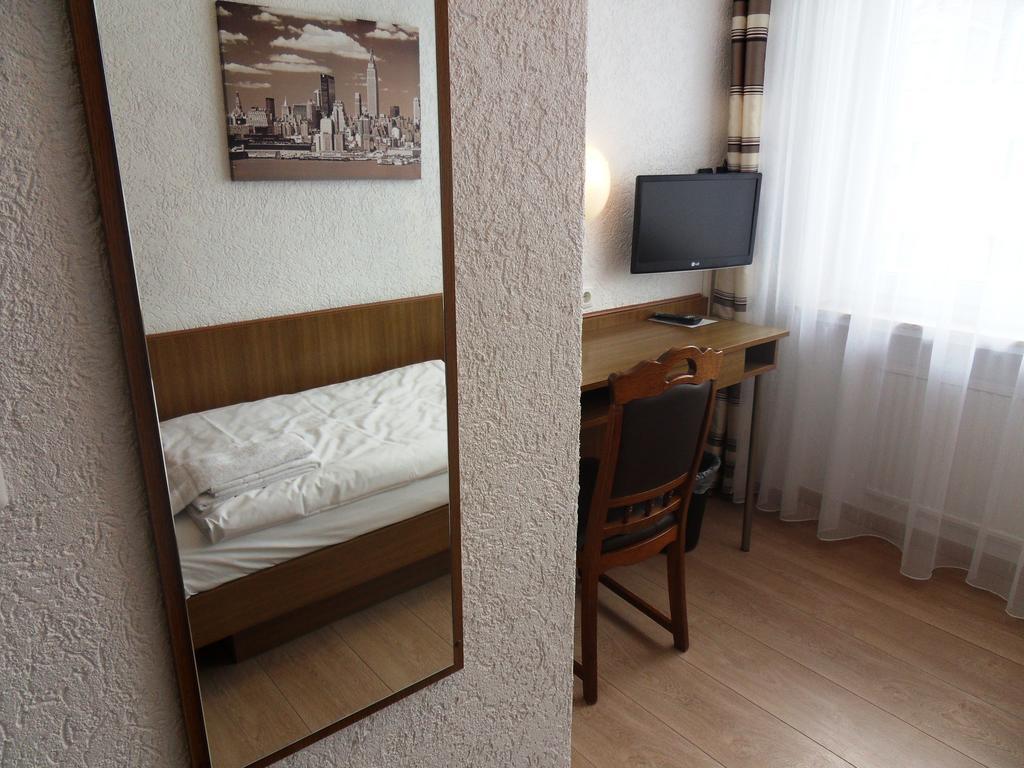 Hotel Linnert Weiterstadt Δωμάτιο φωτογραφία