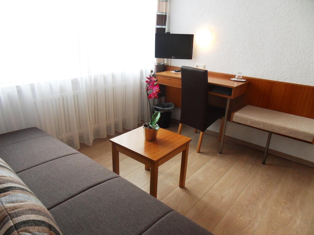 Hotel Linnert Weiterstadt Δωμάτιο φωτογραφία