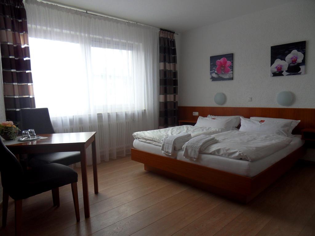 Hotel Linnert Weiterstadt Δωμάτιο φωτογραφία